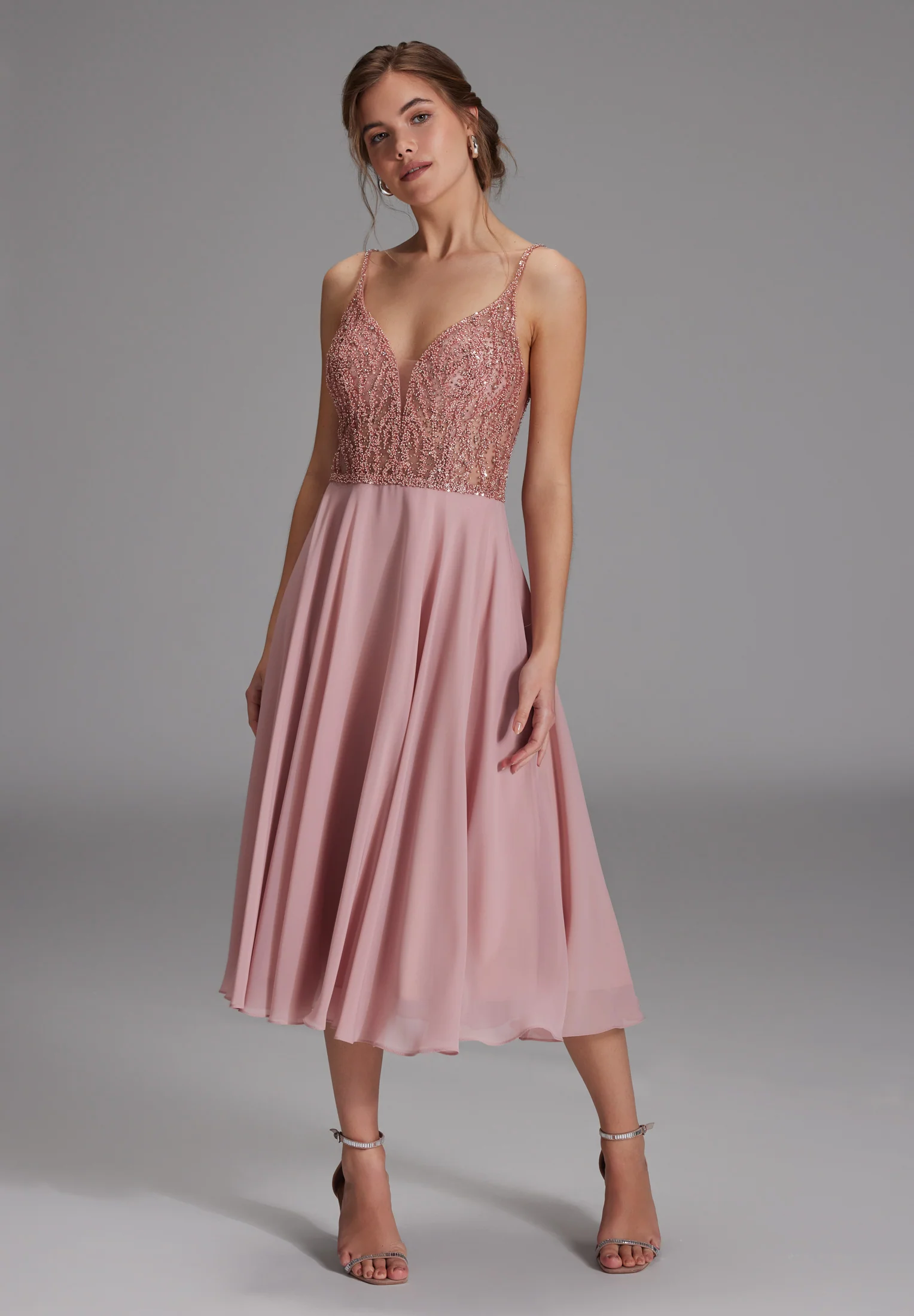 Cocktailkleid aus Materialmix - Image 13