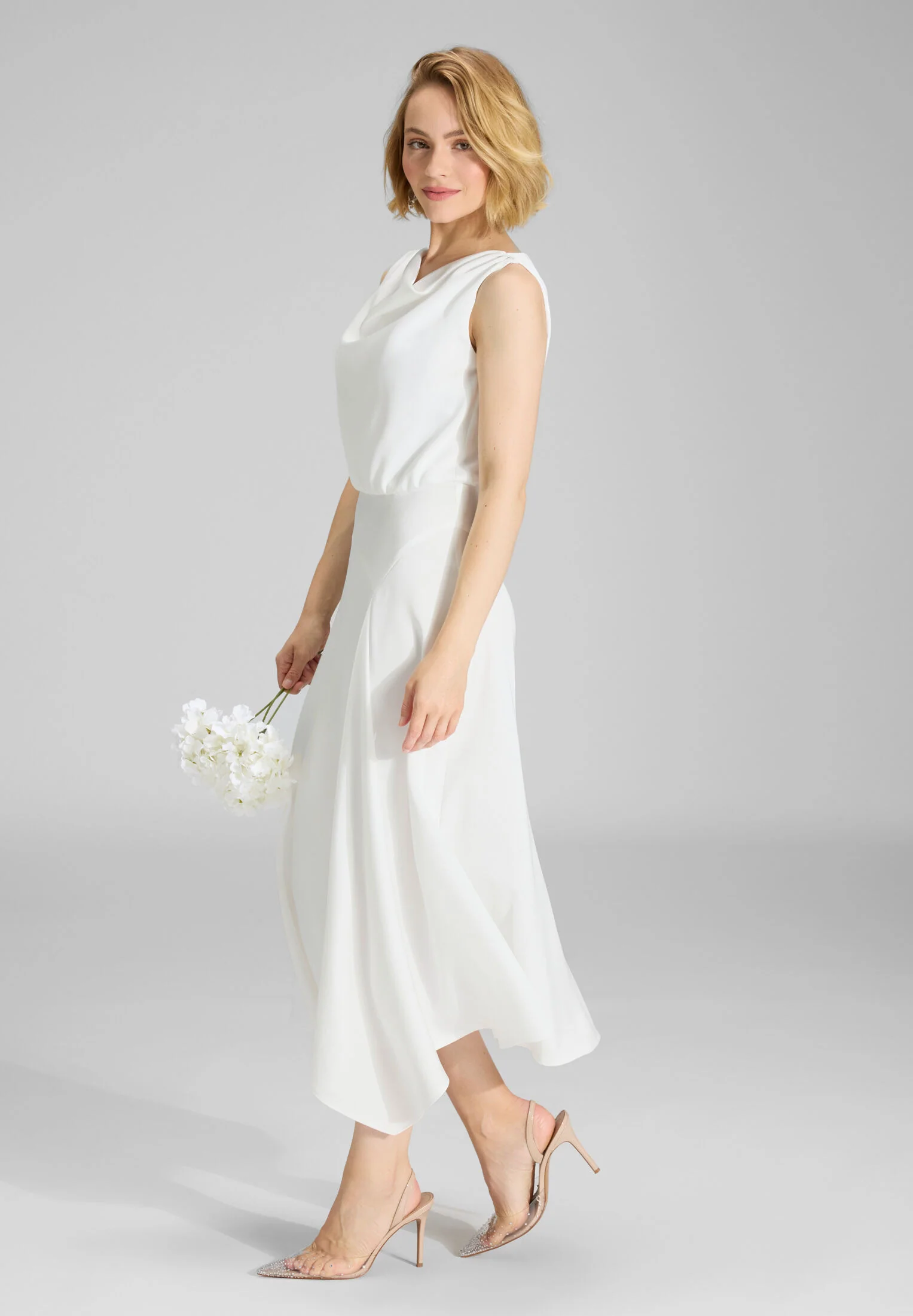 Cocktailkleid aus Satin mit Wasserfall Ausschnitt und seitlichem Godet - Image 5