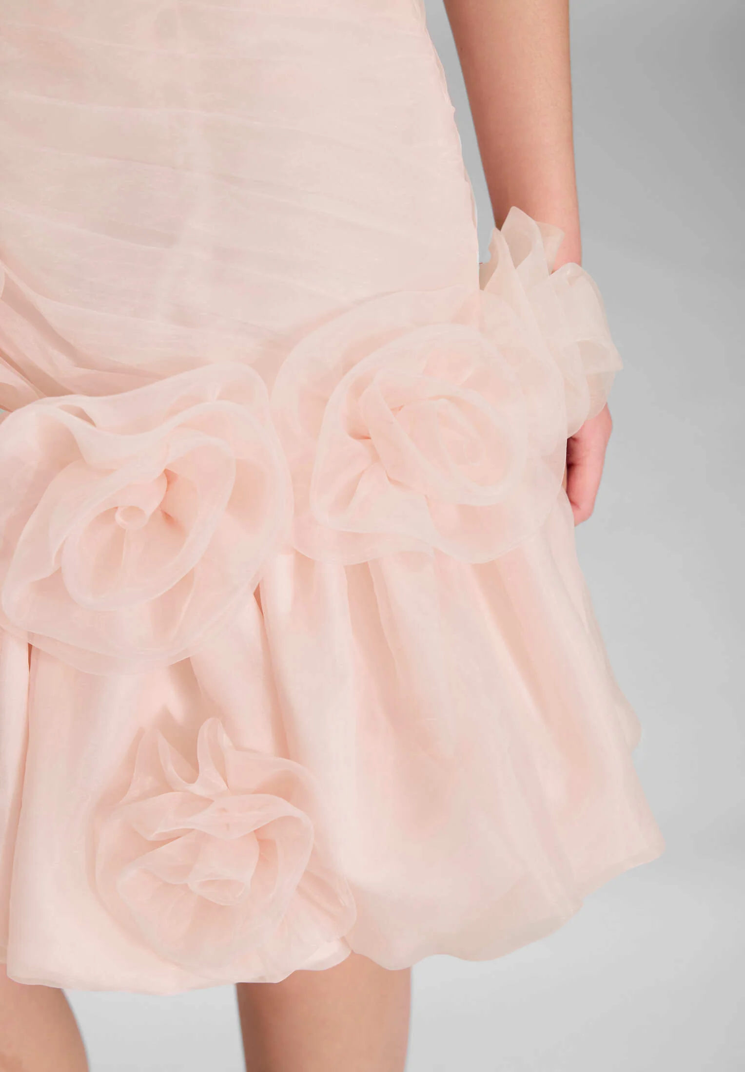 Cocktailkleid mit Blütenapplikation - Image 4