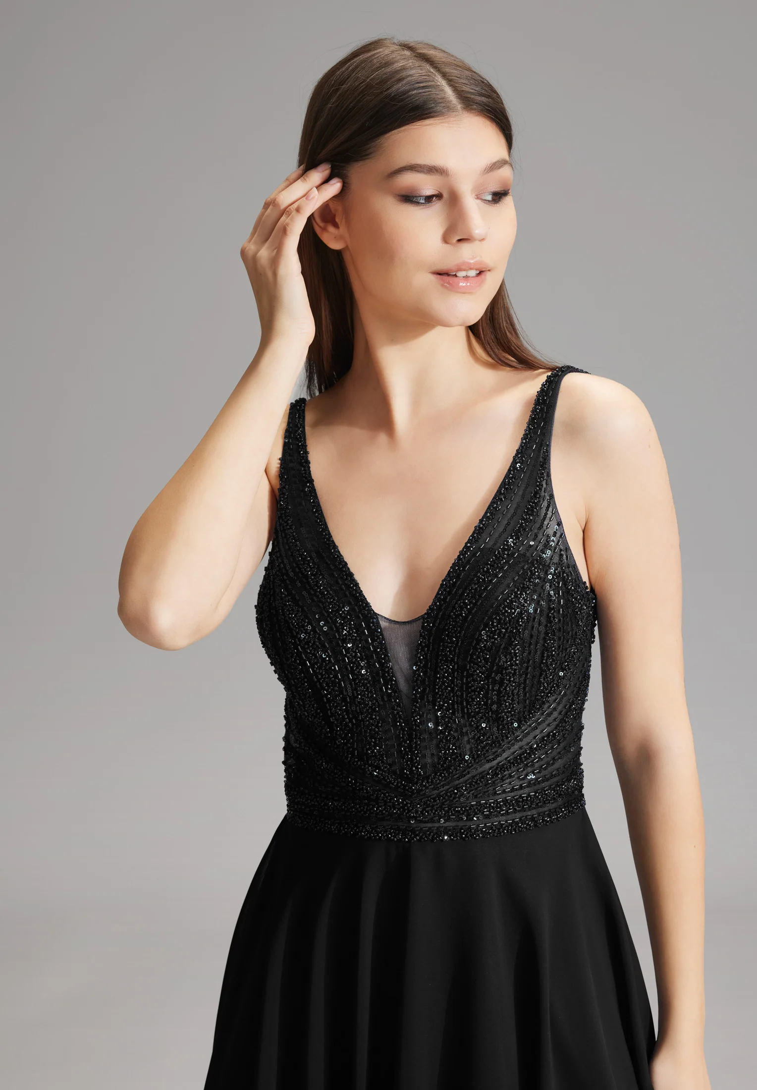 Cocktailkleid mit tonaler Stickerei - Image 3