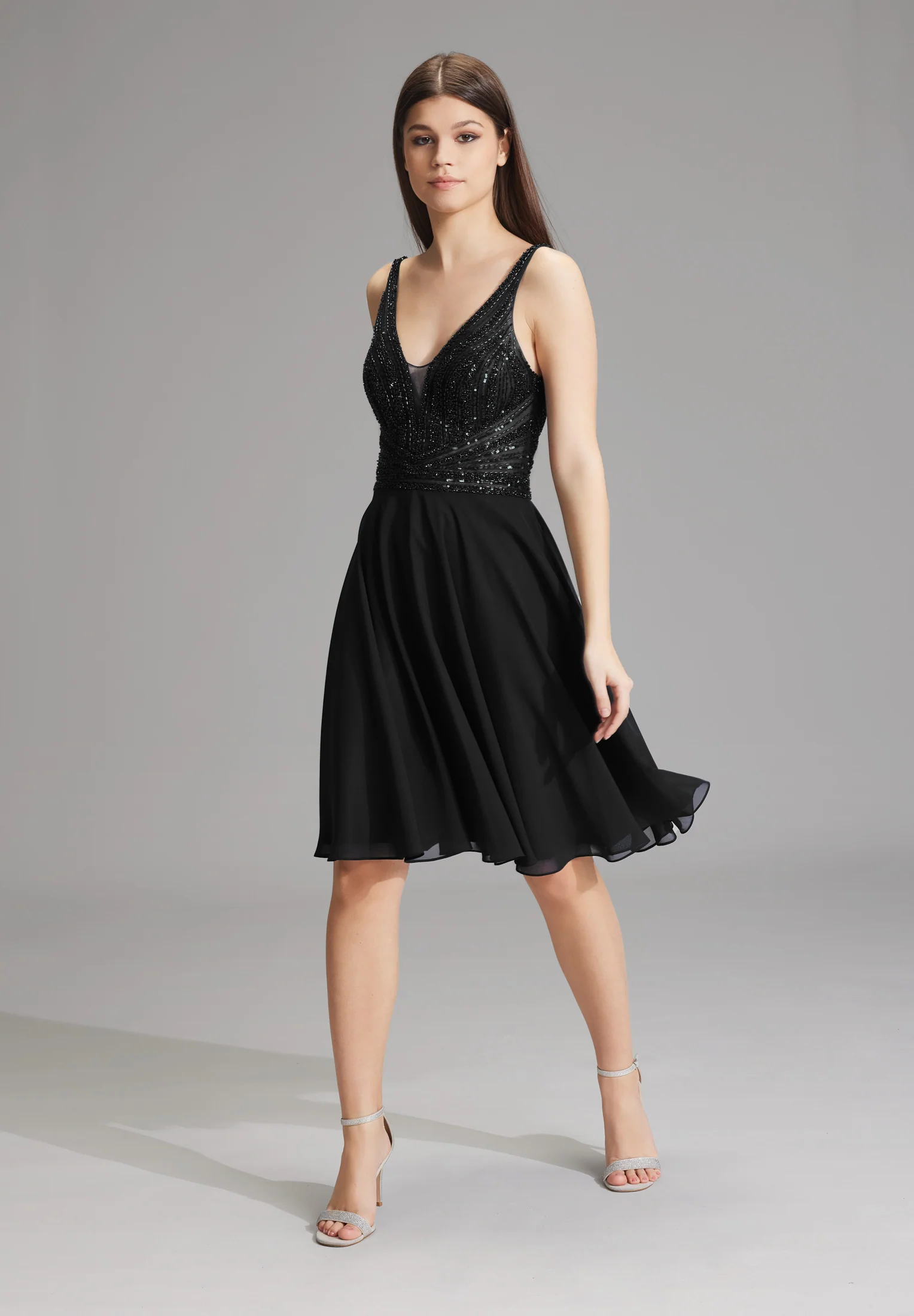 Cocktailkleid mit tonaler Stickerei - Image 5