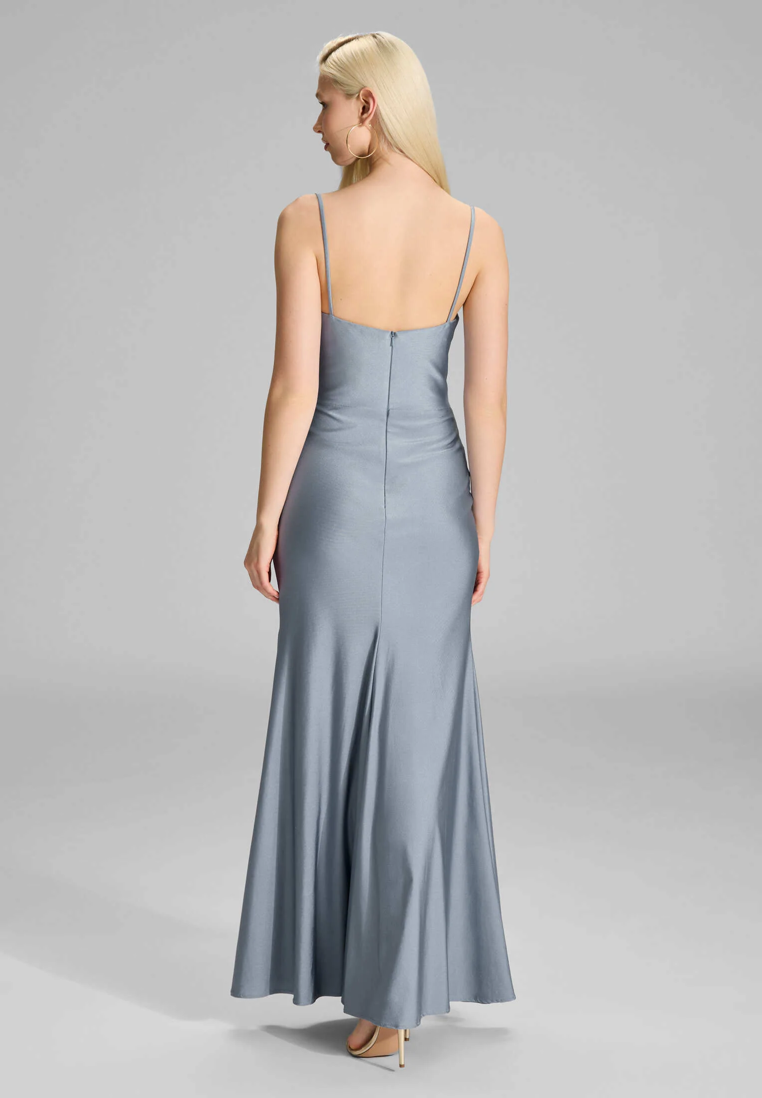 Figurbetontes Jerseykleid mit feinen Raffungen - Image 8