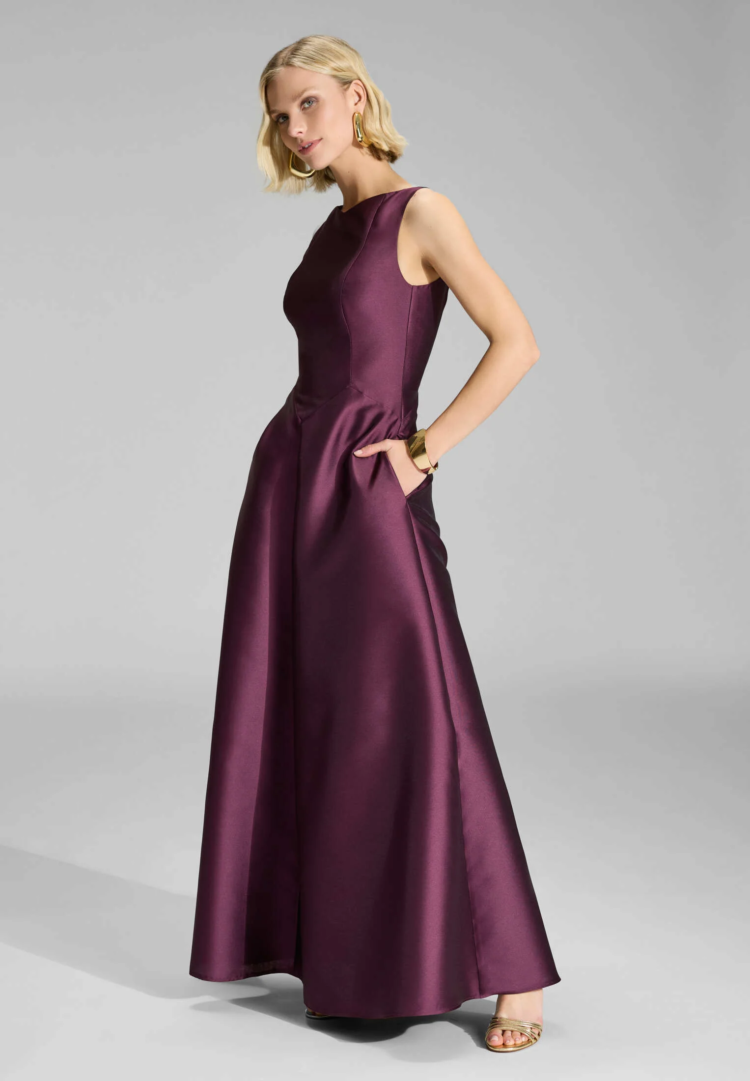 Robenartiges Abendkleid mit Eingrifftaschen - Image 7